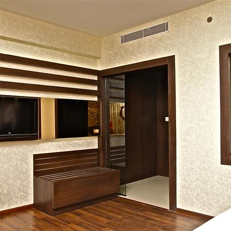 The Central Park Rourkela Екстер'єр фото