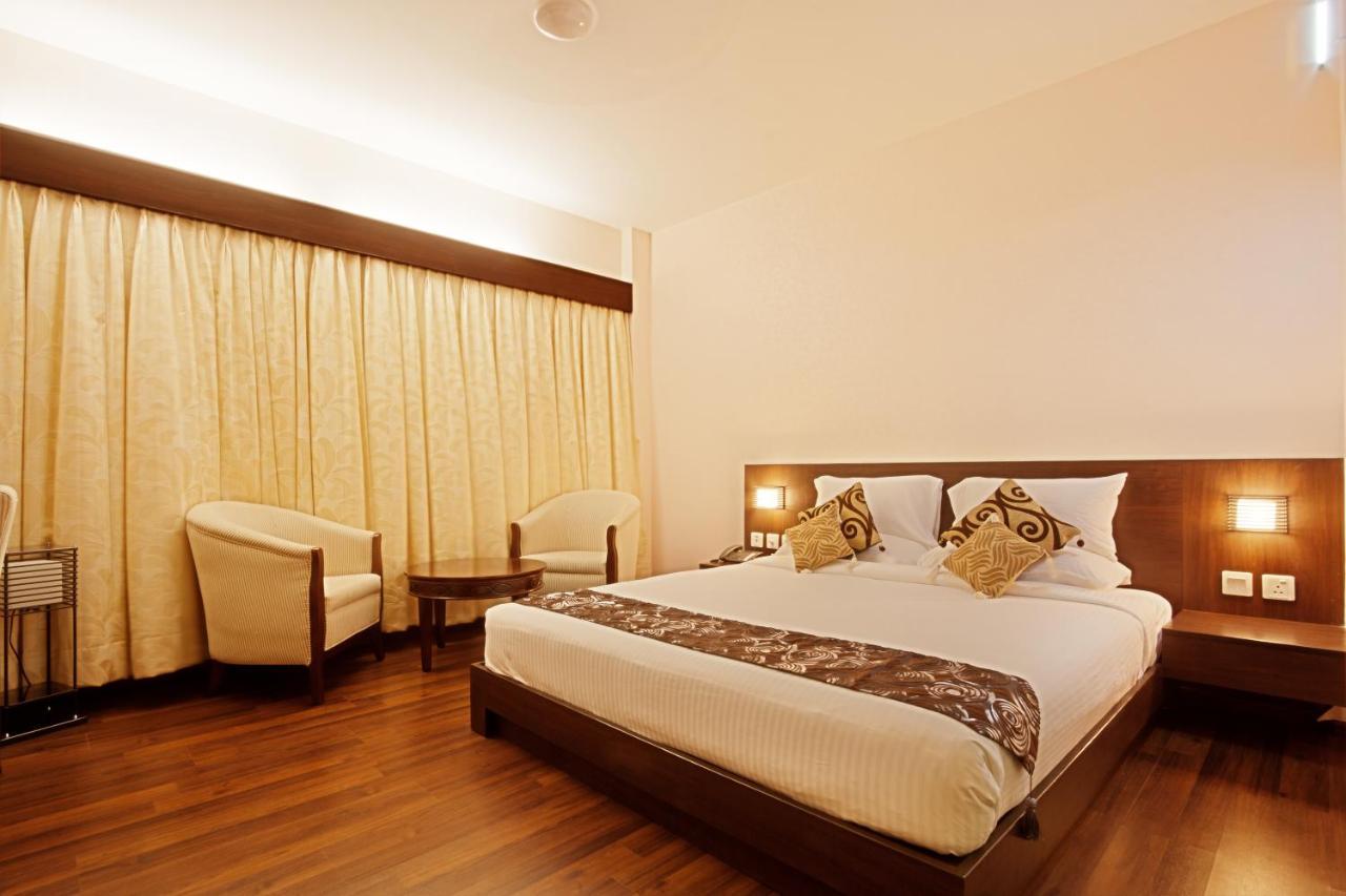 The Central Park Rourkela Екстер'єр фото