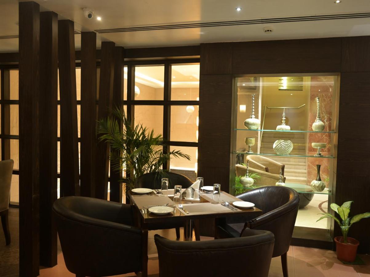 The Central Park Rourkela Екстер'єр фото