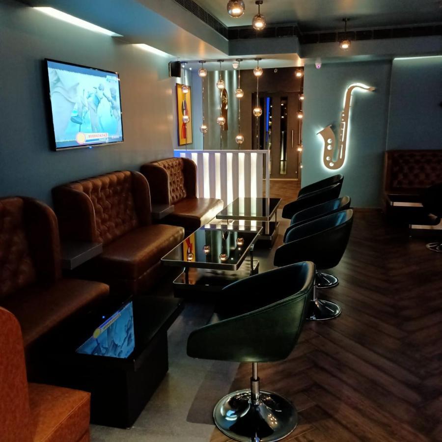 The Central Park Rourkela Екстер'єр фото