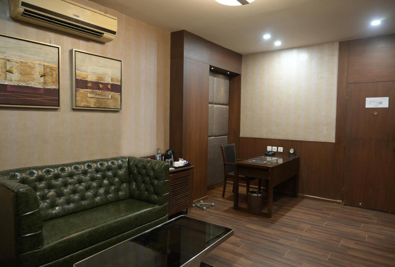 The Central Park Rourkela Екстер'єр фото